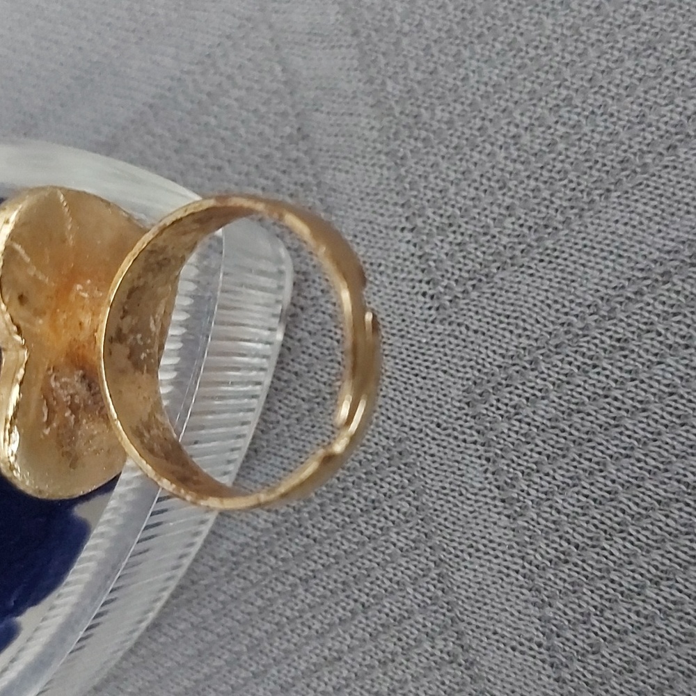 Heart Shape Ring - Picture 4 of 5